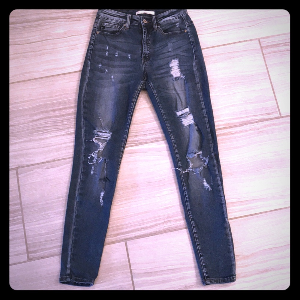 KanCan Ankle skinny jean w/  stretch.
